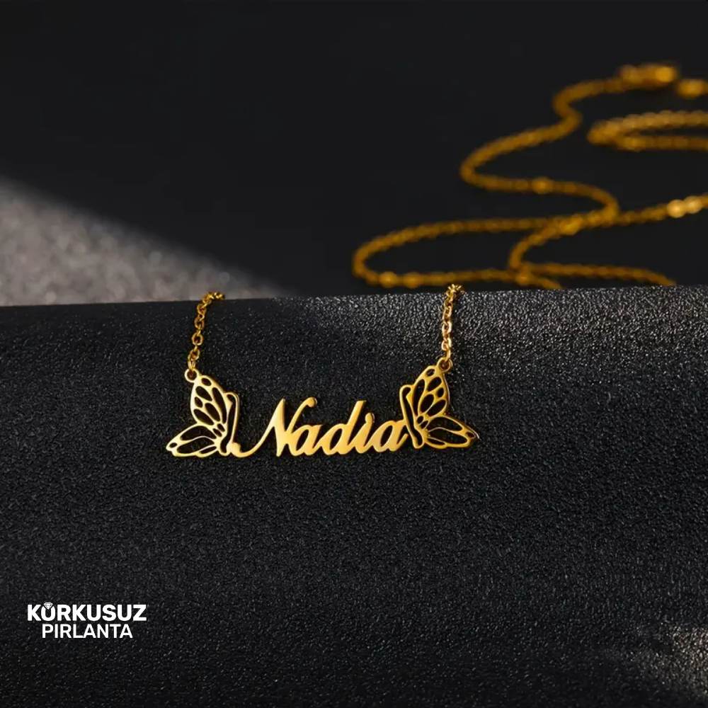 kisiye-ozel-isimli-altin-kelebek-kolye-korkusuz-pirlanta kisiye-ozel-isimli-altin-kelebek-kolye-korkusuz-pirlanta