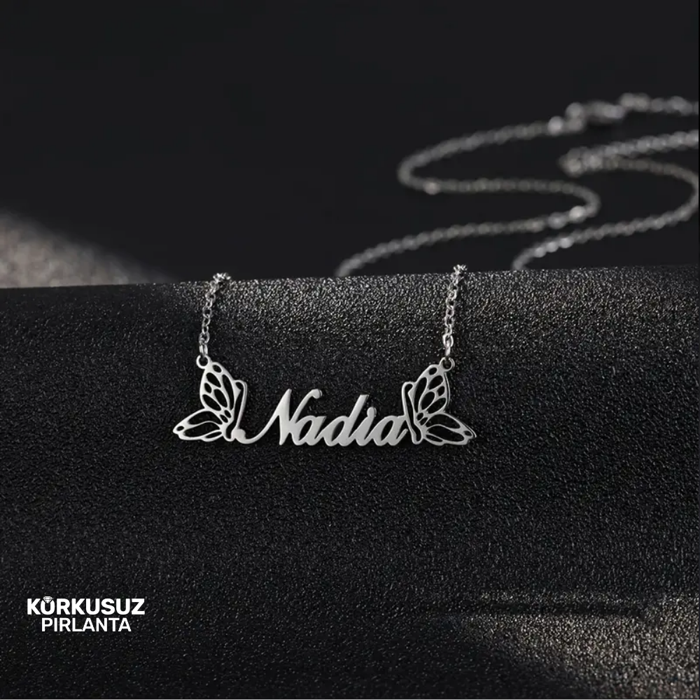 kisiye-ozel-isimli-gumus-kelebek-kolye-korkusuz-pirlanta kisiye-ozel-isimli-gumus-kelebek-kolye-korkusuz-pirlanta