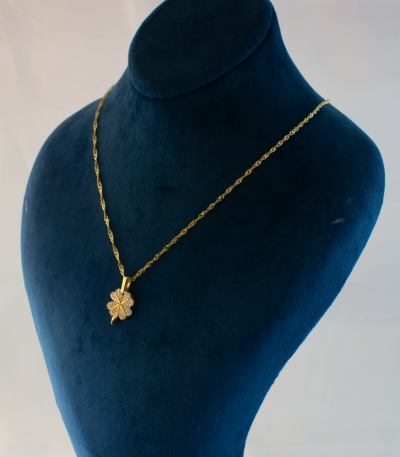 Dort-YaprakliiYonca-ozel-Tasarim-Altin-Kolye