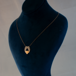 Melek-Kanadiive-Kalpli-Rose-Altin-Kolye2