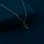 Yesil-Dort-YaprakliiYonca-ve-Kalpli-GumussKolye