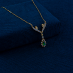 Yesil-TasliiAltin-Kolye